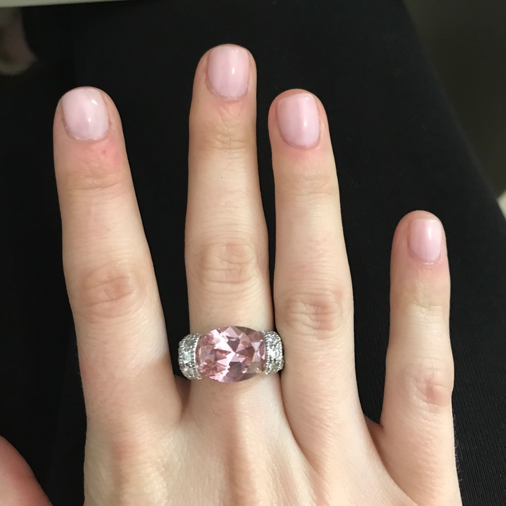 Oversized pink stone ring. Size 7.